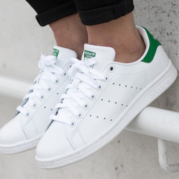 adidas b24105